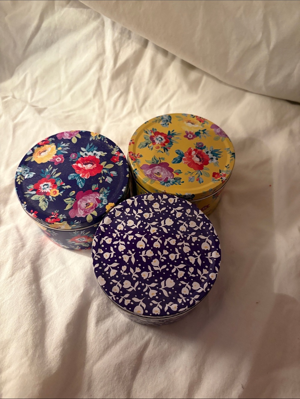 The Pioneer Woman Floral Tin Set (wax melts inside) in Navy, Yellow, Purple